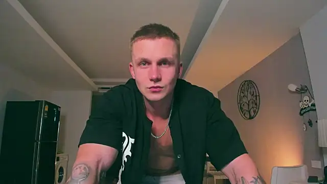Snapshot of Samuel_Andrew chatting on 10-19-25, 02:14 Samuel Andrew online show from 10-19-25, 02:14