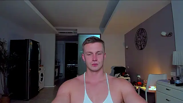 Snapshot of Samuel_Andrew chatting on 06-16-26, 03:17 Samuel Andrew online show from 06-16-26, 03:17