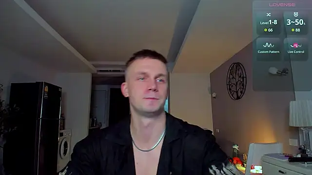 Snapshot of Samuel_Andrew chatting on 06-12-26, 09:29 Samuel Andrew online show from 06-12-26, 09:29