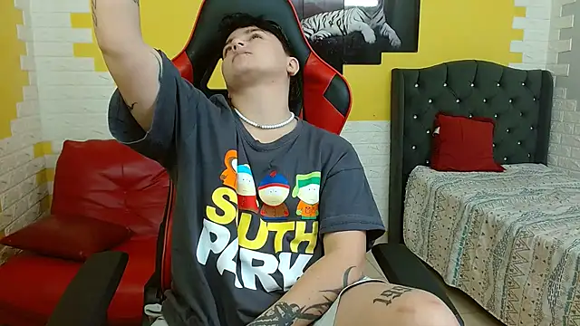 Snapshot of isabeautyx19 chatting on 11-29-25, 02:01 isabeautyx19 online show from 11-29-25, 02:01