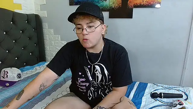 Snapshot of isabeautyx19 chatting on 10-04-25, 03:30 isabeautyx19 online show from 10-04-25, 03:30