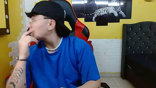 Snapshot of isabeautyx19 chatting on 01-07-26, 01:54 isabeautyx19 online show from 01-07-26, 01:54