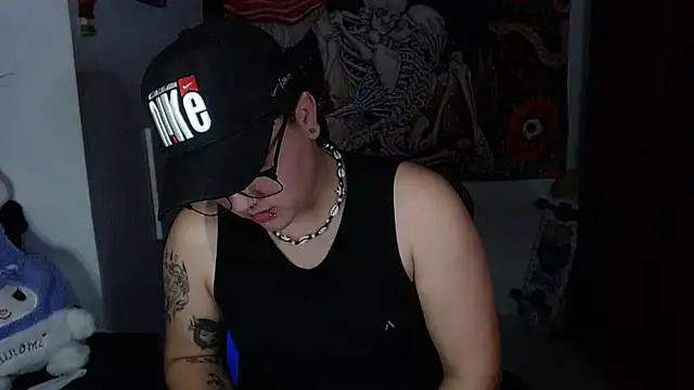 isabeautyx19 online show from 05-11-26, 01:51