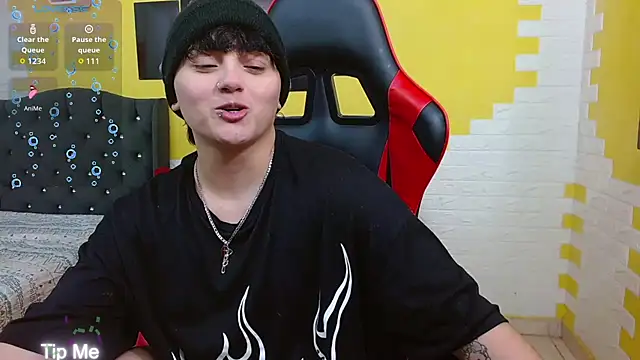 Snapshot of isabeautyx19 chatting on 02-04-26, 02:39 isabeautyx19 online show from 02-04-26, 02:39