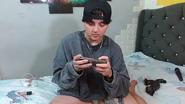 Snapshot of isabeautyx19 chatting on 02-13-26, 01:38 isabeautyx19 online show from 02-13-26, 01:38