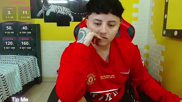 Snapshot of isabeautyx19 chatting on 10-21-25, 03:17 isabeautyx19 online show from 10-21-25, 03:17