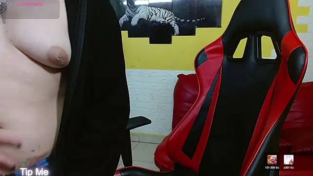 Snapshot of isabeautyx19 chatting on 02-28-26, 02:55 isabeautyx19 online show from 02-28-26, 02:55