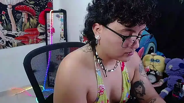 Snapshot of isabeautyx19 chatting on 07-06-26, 08:11 isabeautyx19 online show from 07-06-26, 08:11