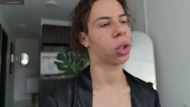 grey   27 online show from 09-14-25, 01:00