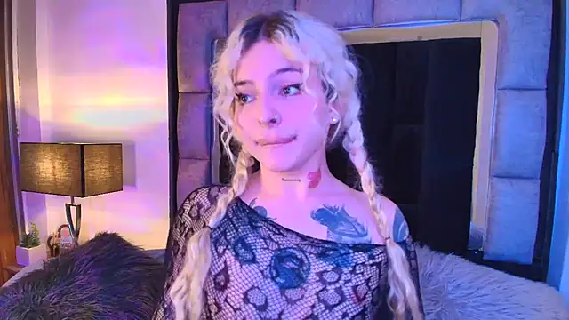 Bonnie vega online show from 03-21-25, 10:50