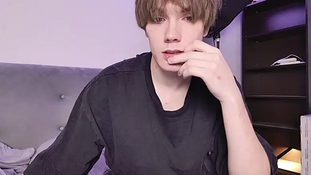 callmenineoneseven online show from 10-19-25, 09:34