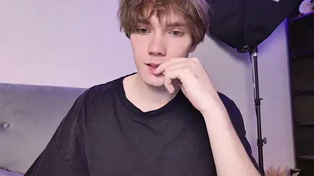 callmenineoneseven online show from 10-15-25, 10:18