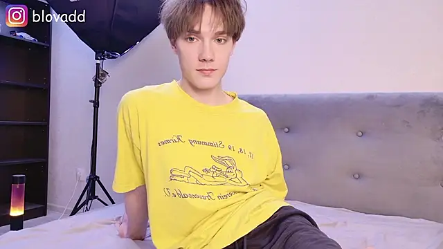 callmenineoneseven online show from 02-10-26, 05:12