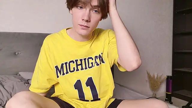 callmenineoneseven online show from 10-30-25, 05:54