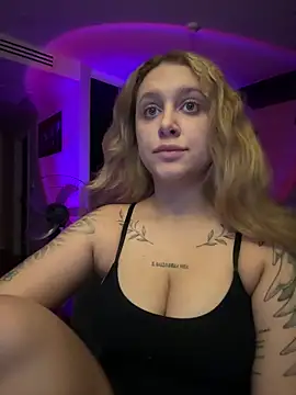 ellielawson online show from 10-21-25, 11:42