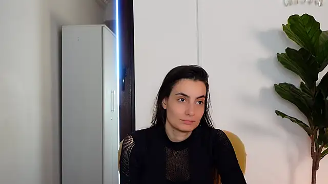 Snapshot of NinaCrystal1 chatting on 02-25-26, 08:03 NinaCrystal1 online show from 02-25-26, 08:03