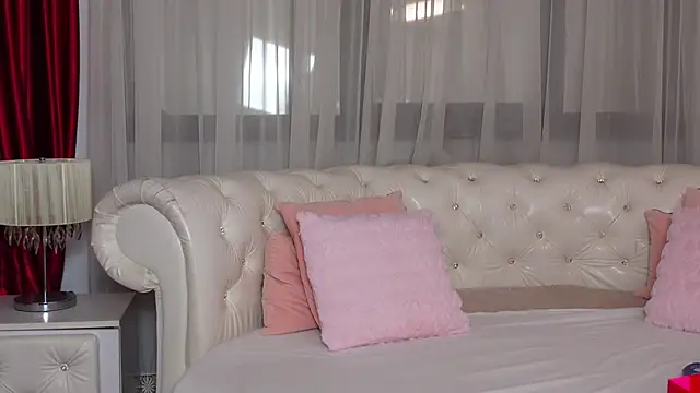 NinaCrystal1 online show from 03-18-25, 09:34