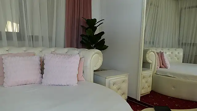 NinaCrystal1 online show from 05-30-26, 09:26