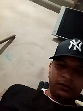 yoryisexi online show from 09-18-25, 03:31