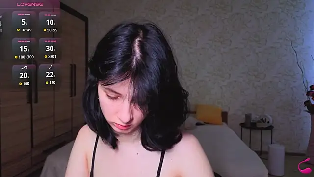 JulisSweet online show from 11-29-25, 08:25