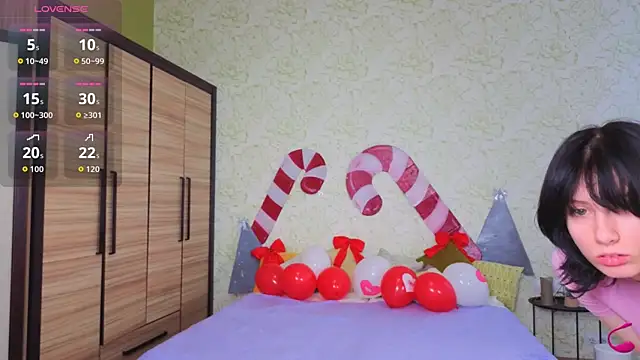 JulisSweet online show from 12-18-25, 08:08