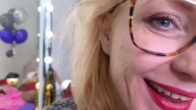 SquirtyAlisa online show from 10-28-25, 08:30