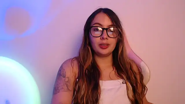 lalawhitte online show from 12-19-25, 09:39