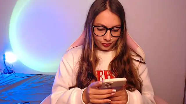 lalawhitte online show from 10-03-25, 08:32