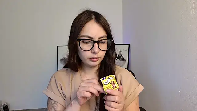 lalawhitte online show from 07-18-26, 04:37