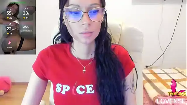 kissnicol32 online show from 05-07-26, 03:59