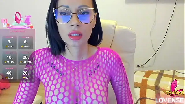 kissnicol32 online show from 01-09-26, 05:09