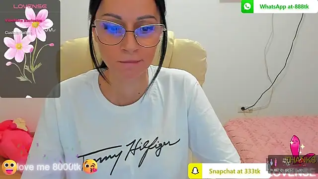 Snapshot of kissnicol32 chatting on 02-25-25, 04:57 kissnicol32 online show from 02-25-25, 04:57