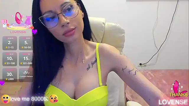 kissnicol32 online show from 11-21-25, 05:45