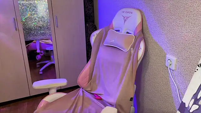 Katrin  kiss online show from 04-05-26, 10:38