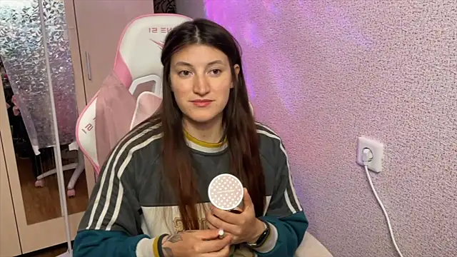 Katrin  kiss online show from 05-03-26, 06:33
