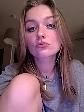 Snapshot of Goldloeckchen159 chatting on 01-31-26, 10:30 Goldloeckchen159 online show from 01-31-26, 10:30