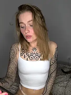 Snapshot of Goldloeckchen159 chatting on 03-10-26, 10:25 Goldloeckchen159 online show from 03-10-26, 10:25