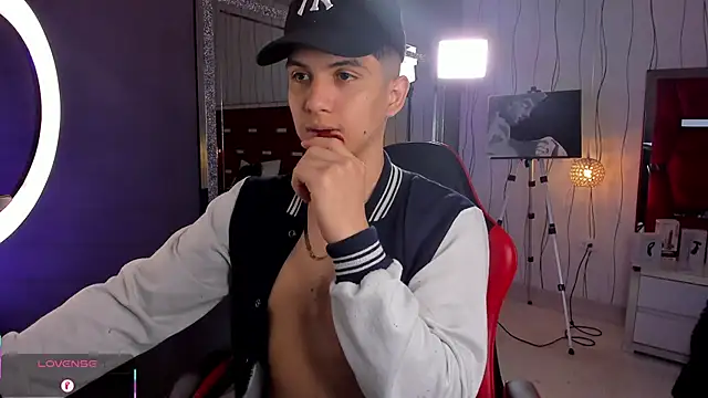 Brat  online show from 03-04-26, 07:54