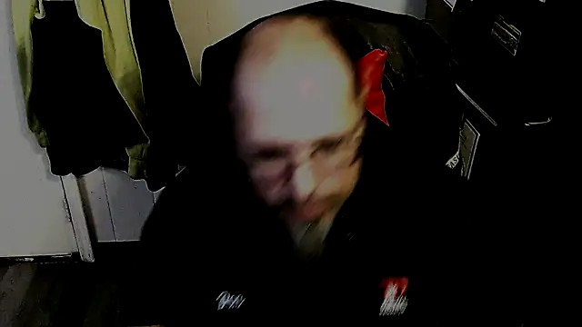 KrazyLegz online show from 11-24-25, 10:54