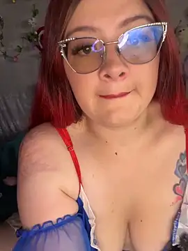 Snapshot of NinaGauther chatting on 06-17-26, 02:38 NinaGauther online show from 06-17-26, 02:38