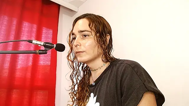 Snapshot of Catnessa chatting on 10-27-25, 10:33 Catnessa online show from 10-27-25, 10:33