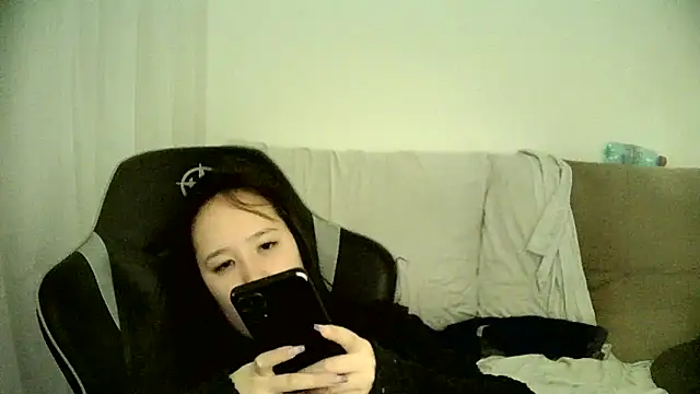 Snapshot of Japabaixinha chatting on 03-19-25, 12:48 Japabaixinha online show from 03-19-25, 12:48