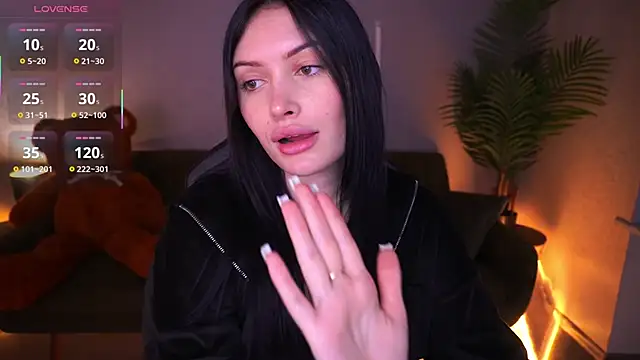 MilaSecrett online show from 12-14-25, 02:22