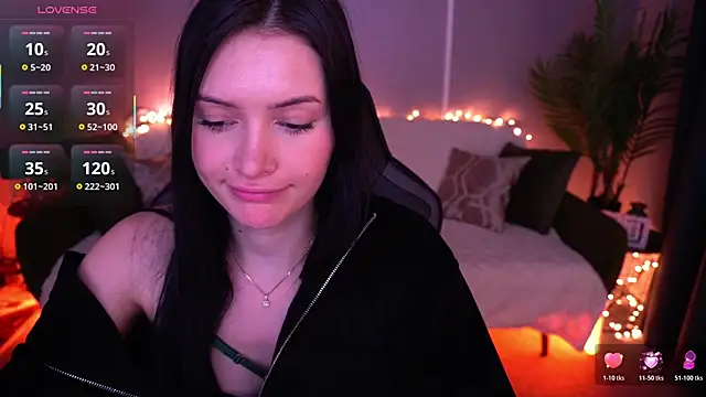 MilaSecrett online show from 03-19-26, 01:55