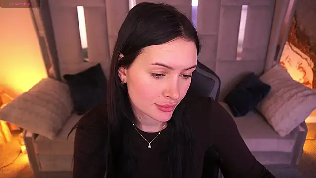 MilaSecrett online show from 12-15-25, 02:45