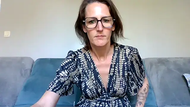 couplesensuel20 online show from 04-04-26, 10:00