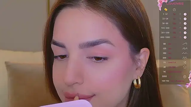 BellaHalles online show from 11-21-25, 06:34