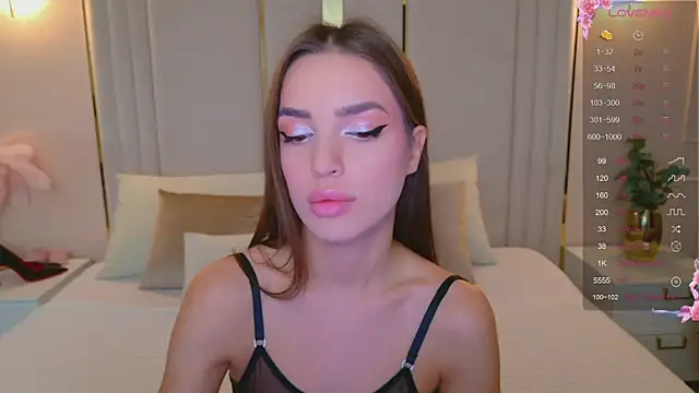 BellaHalles online show from 11-15-25, 06:17