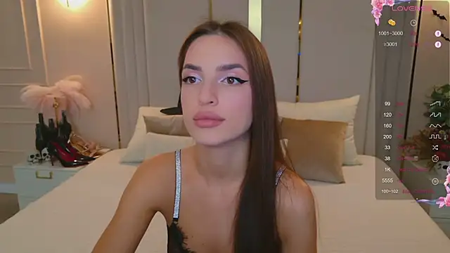 BellaHalles online show from 10-27-25, 06:14