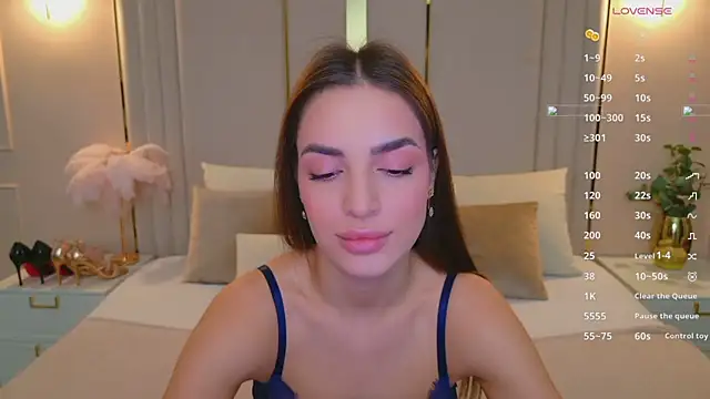 BellaHalles online show from 01-06-26, 06:06